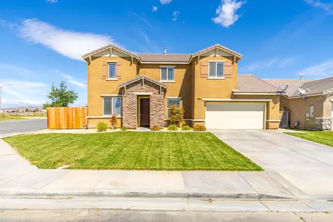3039 Desert Moon Ave, Rosamond, CA 93560