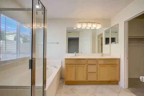 Bath - 3527 Cooperstown Ave, Lancaster, CA 93535 photo 1 of 4