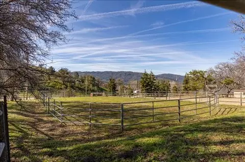 View/Area - 24401 Hart Dr, Tehachapi, CA 93561 photo 3 of 7