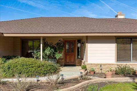 Exterior - 24401 Hart Dr, Tehachapi, CA 93561 photo 3 of 7