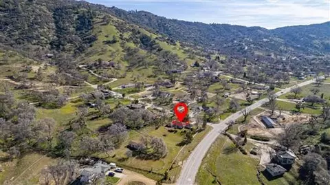 View/Area - 24401 Hart Dr, Tehachapi, CA 93561 photo 7 of 7