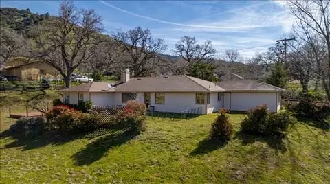 View/Area - 24401 Hart Dr, Tehachapi, CA 93561 photo 1 of 7