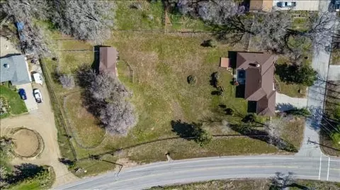 View/Area - 24401 Hart Dr, Tehachapi, CA 93561 photo 4 of 7