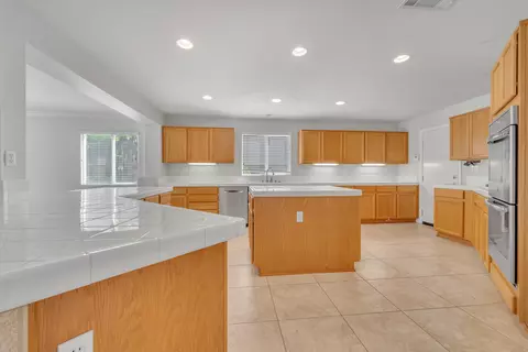 Kitchen - 4303 Olivera Pl, Lancaster, CA 93536 photo 1 of 2