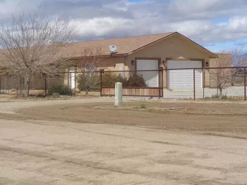 72 Nd Ave A 8 W, Lancaster, CA 93536 photo 3