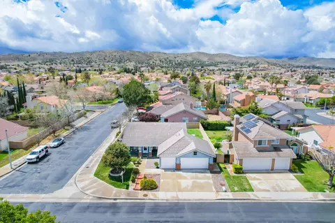 40151 Vicker Way, Palmdale, CA 93551