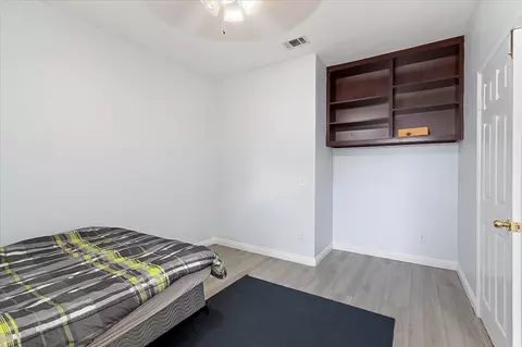 Bedroom - 3433 Tamarisk Dr, Palmdale, CA 93551 photo 6 of 8