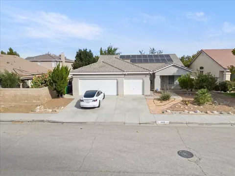 Exterior - 3433 Tamarisk Dr, Palmdale, CA 93551 photo 9 of 9