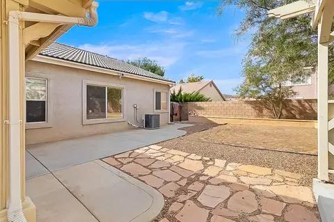 Exterior - 3433 Tamarisk Dr, Palmdale, CA 93551 photo 7 of 9