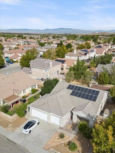 View/Area - 3433 Tamarisk Dr, Palmdale, CA 93551 photo 3 of 6
