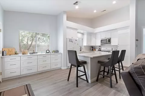 Kitchen - 3433 Tamarisk Dr, Palmdale, CA 93551 photo 3 of 5