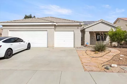 3433 Tamarisk Dr, Palmdale, CA 93551