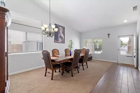 Dining - 3433 Tamarisk Dr, Palmdale, CA 93551 photo 2 of 5