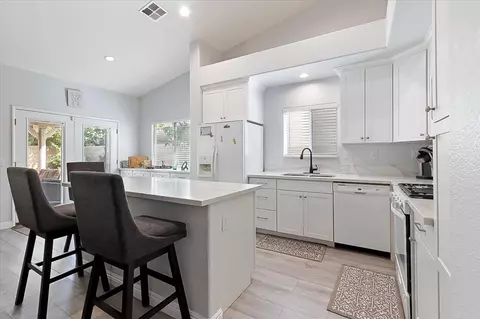 Kitchen - 3433 Tamarisk Dr, Palmdale, CA 93551 photo 1 of 5