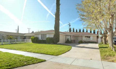 1332 Pillsbury St W, Lancaster, CA 93534