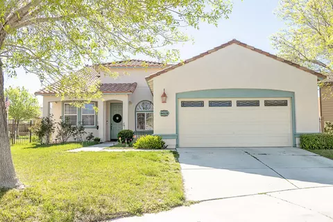 44036 Sierra Vista Dr, Lancaster, CA 93536