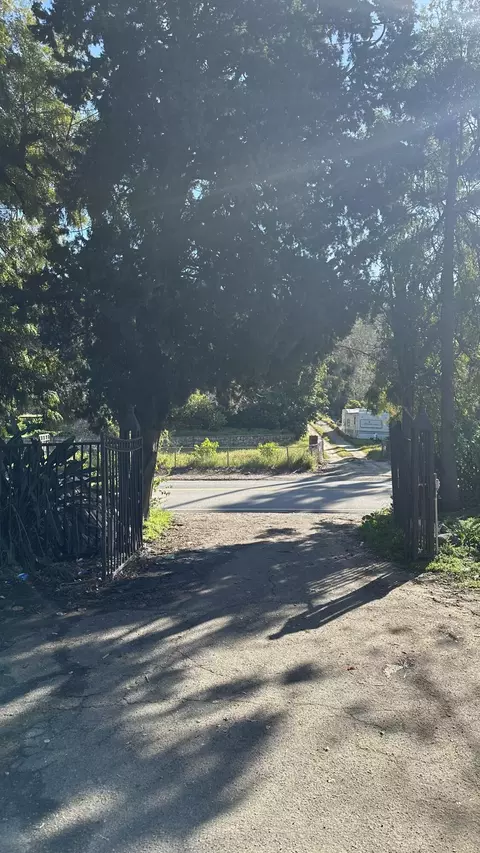 9752 Tujunga Canyon Blvd, Tujunga, CA 91042