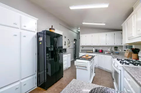 2121 Avenue I E #SPC 38, Lancaster, CA 93535 photo 7