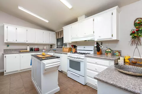 2121 Avenue I E #SPC 38, Lancaster, CA 93535 photo 8