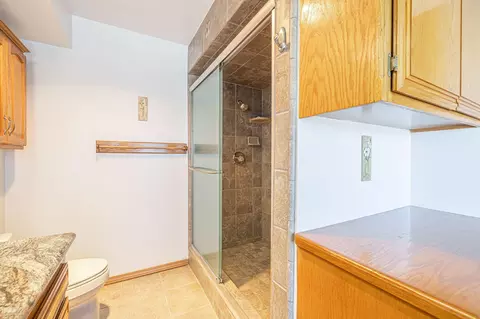 Bath - 3851 Paula Ln, Lancaster, CA 93535 photo 4 of 5