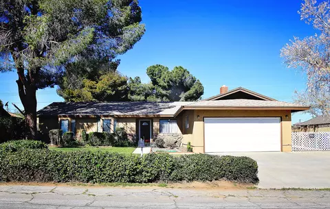 41521 Rimfield Ave, Lancaster, CA 93536