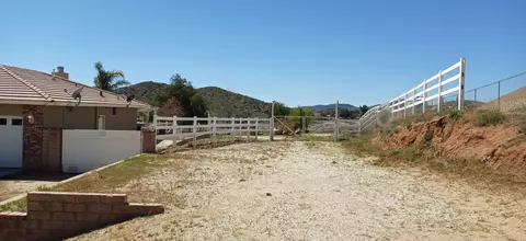 Exterior - 33649 Cattle Creek Rd, Acton, CA 93510 photo 6 of 7