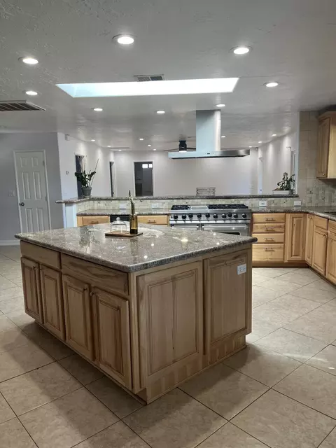 Kitchen - 33649 Cattle Creek Rd, Acton, CA 93510 photo 2 of 8