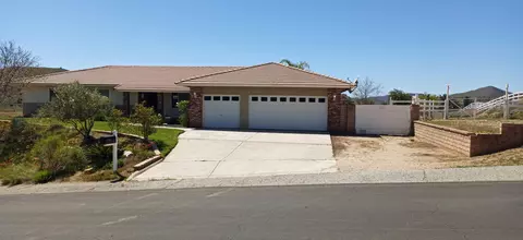 33649 Cattle Creek Rd, Acton, CA 93510