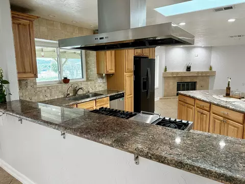 Kitchen - 33649 Cattle Creek Rd, Acton, CA 93510 photo 7 of 8