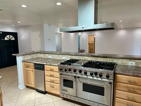 Kitchen - 33649 Cattle Creek Rd, Acton, CA 93510 photo 5 of 8