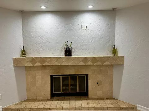 Living - 33649 Cattle Creek Rd, Acton, CA 93510 photo 1 of 1
