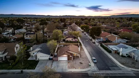View/Area - 44519 Benald St, Lancaster, CA 93535 photo 1 of 3