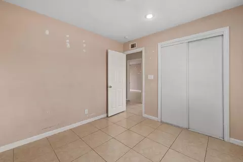 Bedroom - 44519 Benald St, Lancaster, CA 93535 photo 1 of 2