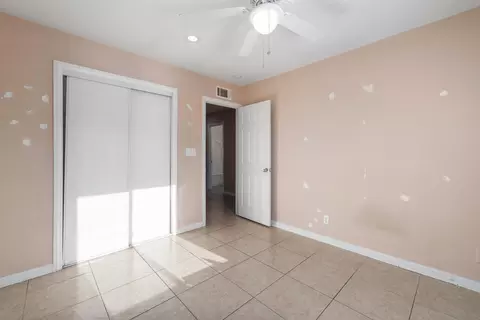 Bedroom - 44519 Benald St, Lancaster, CA 93535 photo 2 of 2