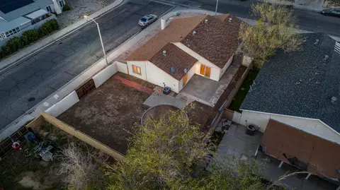 Exterior - 44519 Benald St, Lancaster, CA 93535 photo 4 of 4