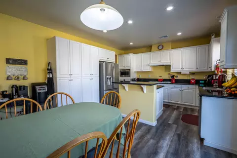 6035 Ryans Pl, Lancaster, CA 93536 photo 10
