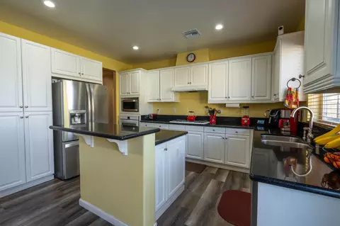 6035 Ryans Pl, Lancaster, CA 93536 photo 8
