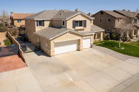 6035 Ryans Pl, Lancaster, CA 93536 photo 2