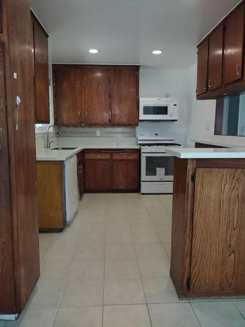 38621 33rd St E St E, Palmdale, CA 93550 photo 8