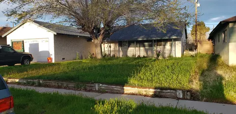 38621 33rd St E St E, Palmdale, CA 93550