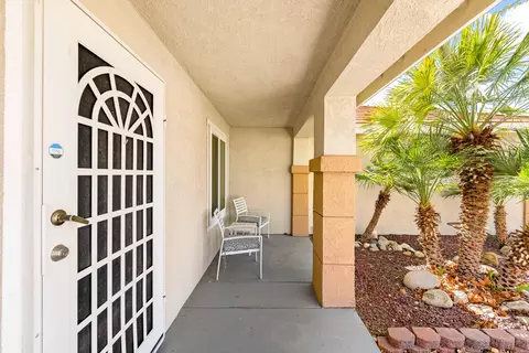 Exterior - 44222 Hampton St, Lancaster, CA 93536 photo 16 of 16