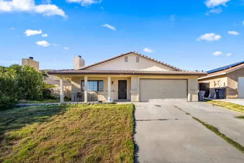 2113 Hillcrest Ave, Rosamond, CA 93560