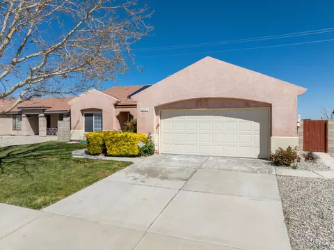 Exterior - 6121 Golding Dr, Lancaster, CA 93536 photo 3 of 3