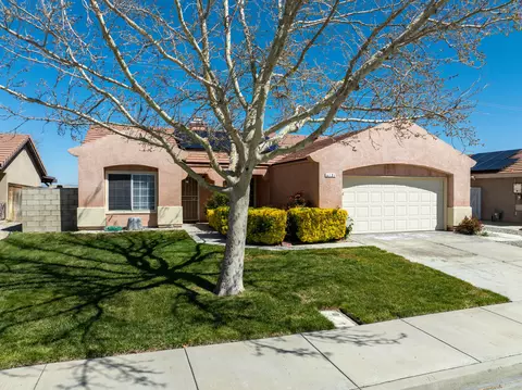 Exterior - 6121 Golding Dr, Lancaster, CA 93536 photo 2 of 3