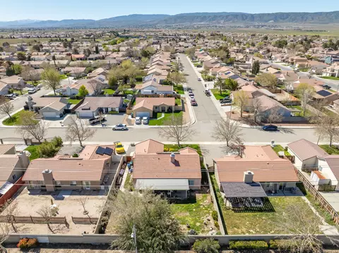 View/Area - 6121 Golding Dr, Lancaster, CA 93536 photo 2 of 3
