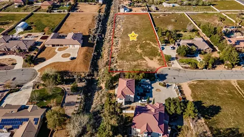 Derby Circle, Lancaster, CA 93536 photo 2