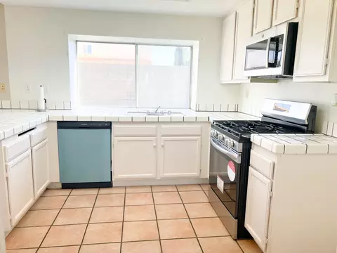 5068 Adobe Dr, Palmdale, CA 93552 photo 7