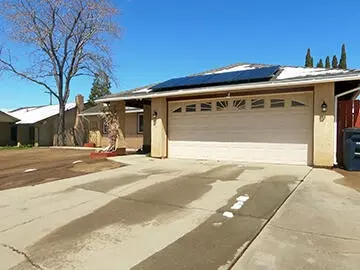 Exterior - 97 White Oak Dr, Tehachapi, CA 93561 photo 4 of 8
