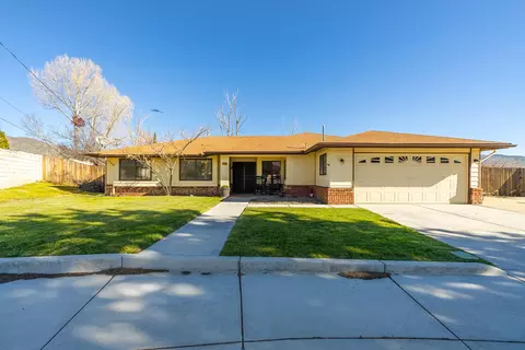 Exterior - 21766 Fox Ct, Tehachapi, CA 93561 photo 12 of 12