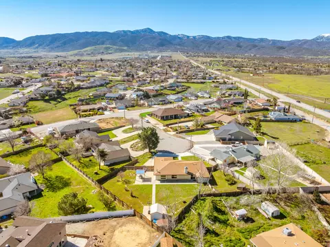 View/Area - 21766 Fox Ct, Tehachapi, CA 93561 photo 5 of 7